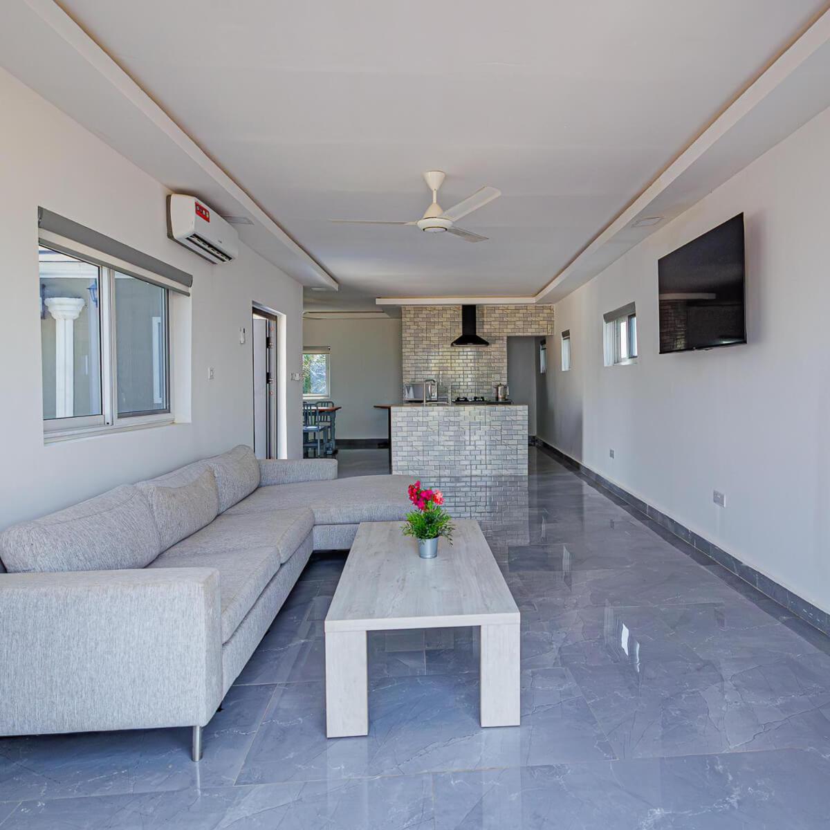 Ocean Villa Heights Brufut Εξωτερικό φωτογραφία